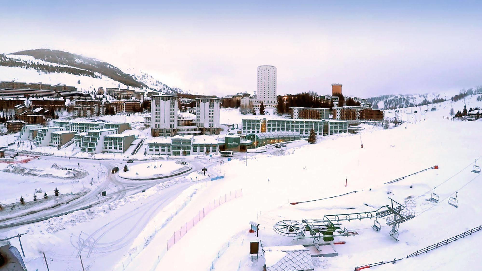 Grand Hotel Duchi D'Aosta Colle Colle Sestriere Esterno foto